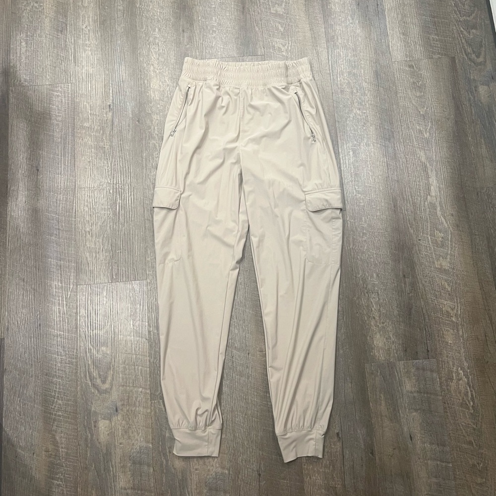 Tall/Long Old navy women’s sleektech tan khaki joggers